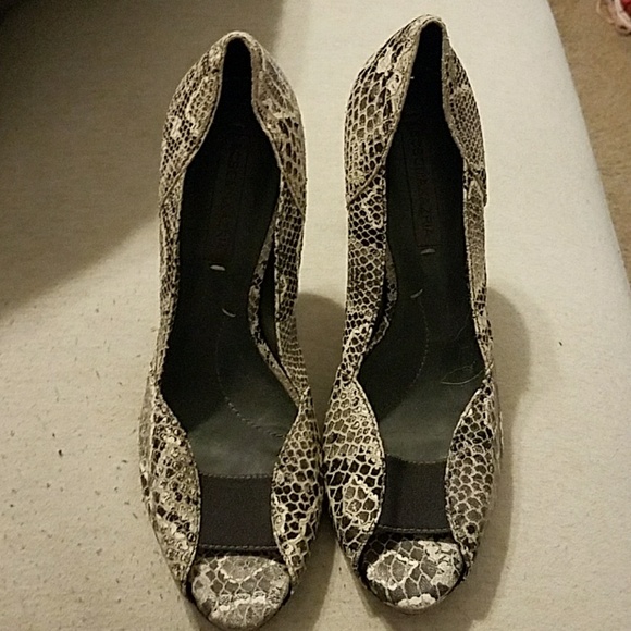 Bcbg Maxazria heels. - Picture 1 of 4
